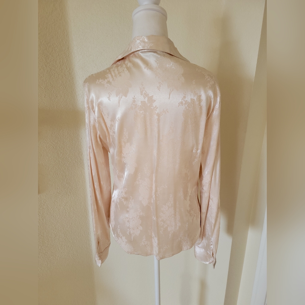 Hype gorgeous blouse, size Medium - Picture 4 of 4